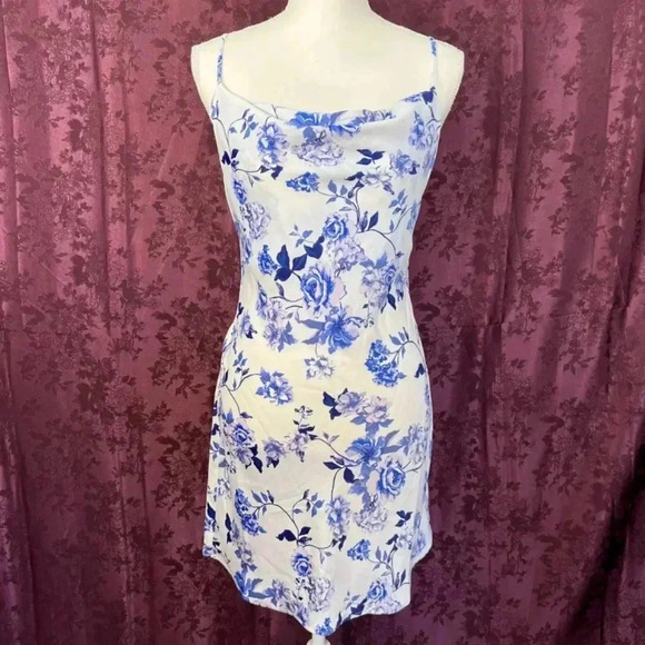 NWT UO Purple Floral Cowl Neck Mini Dress Size M - Picture 1 of 7